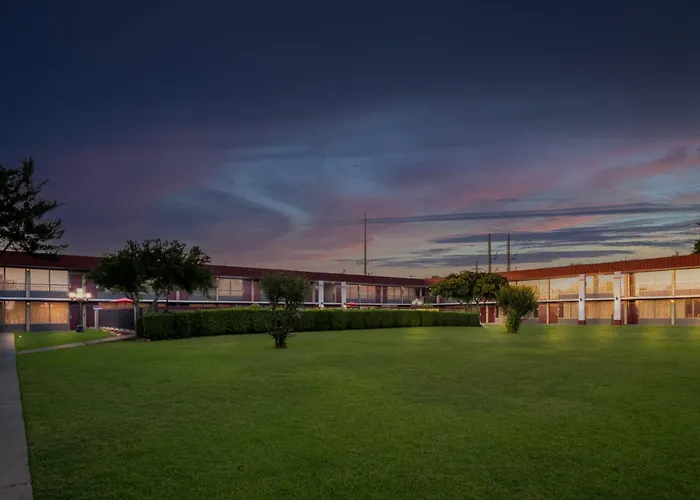 Red Roof Inn & Conference Center Mckinney