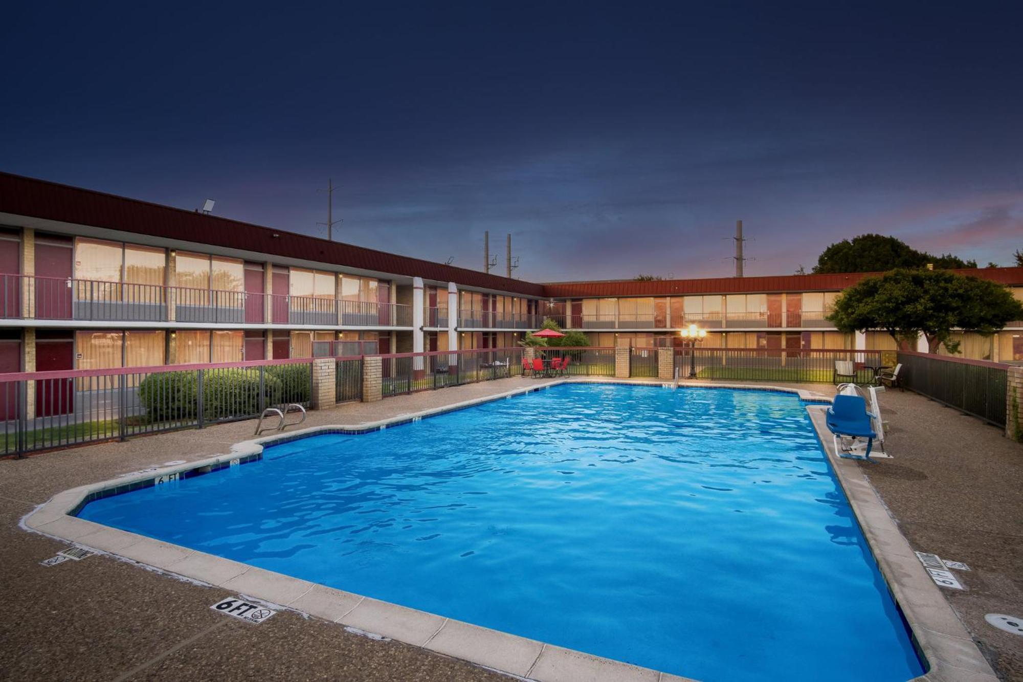 Motel Red Roof & Conference Center McKinney