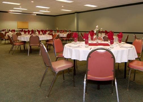 Red Roof & Conference Center Motel 2*