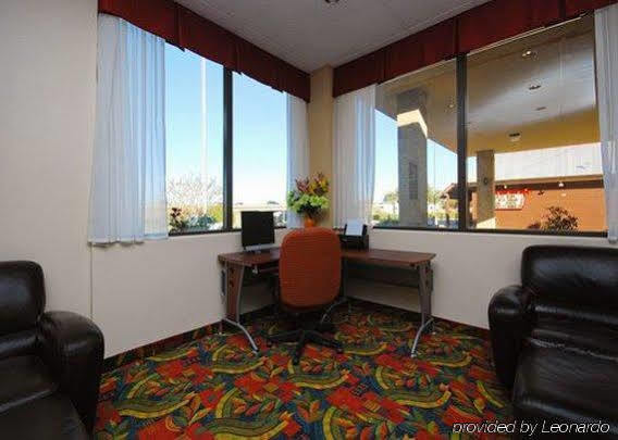 Red Roof & Conference Center Motel 2*